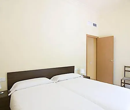 Rent4Days Sagrada Familia Apartments Apartment *