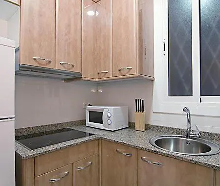 Rent4Days Sagrada Familia Apartments *