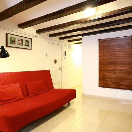 Rent4Days Sagrada Familia Apartments *
