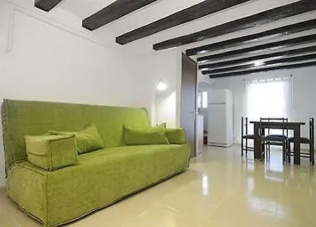 Rent4Days Sagrada Familia Apartments *
