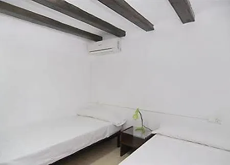 Rent4Days Sagrada Familia Apartments