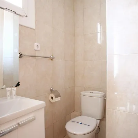Rent4Days Sagrada Familia Apartments *
